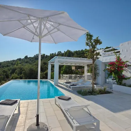 Villa Perseas *
